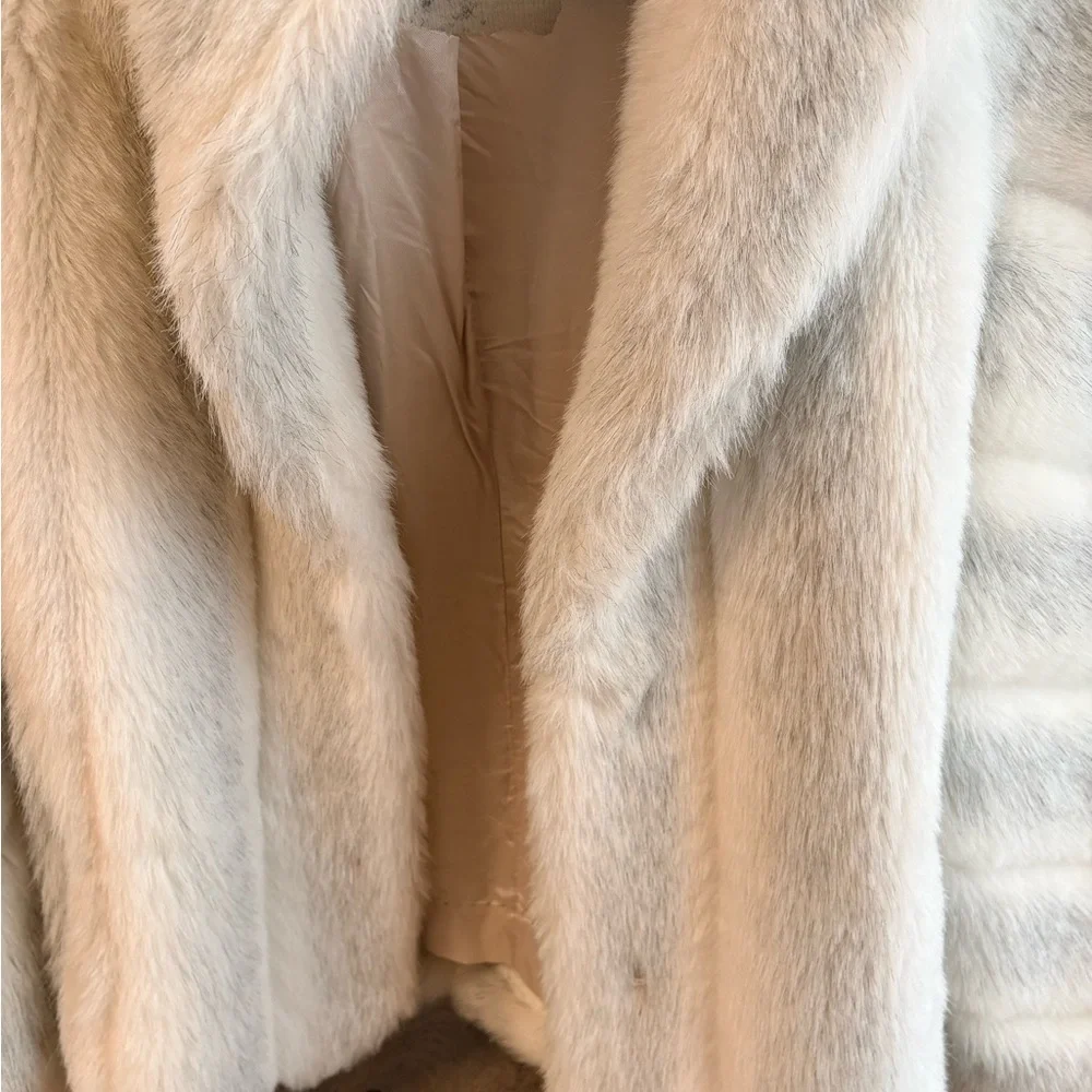 Vintage Fur - Picture 2 of 6